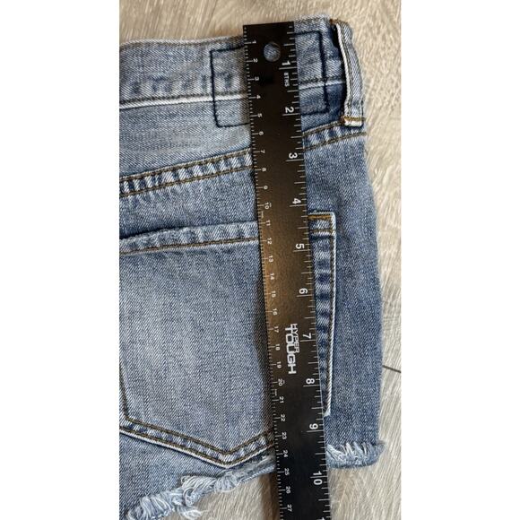 Women’s We The Free Size 24 Denim Shorts Fly Button - Picture 10 of 11